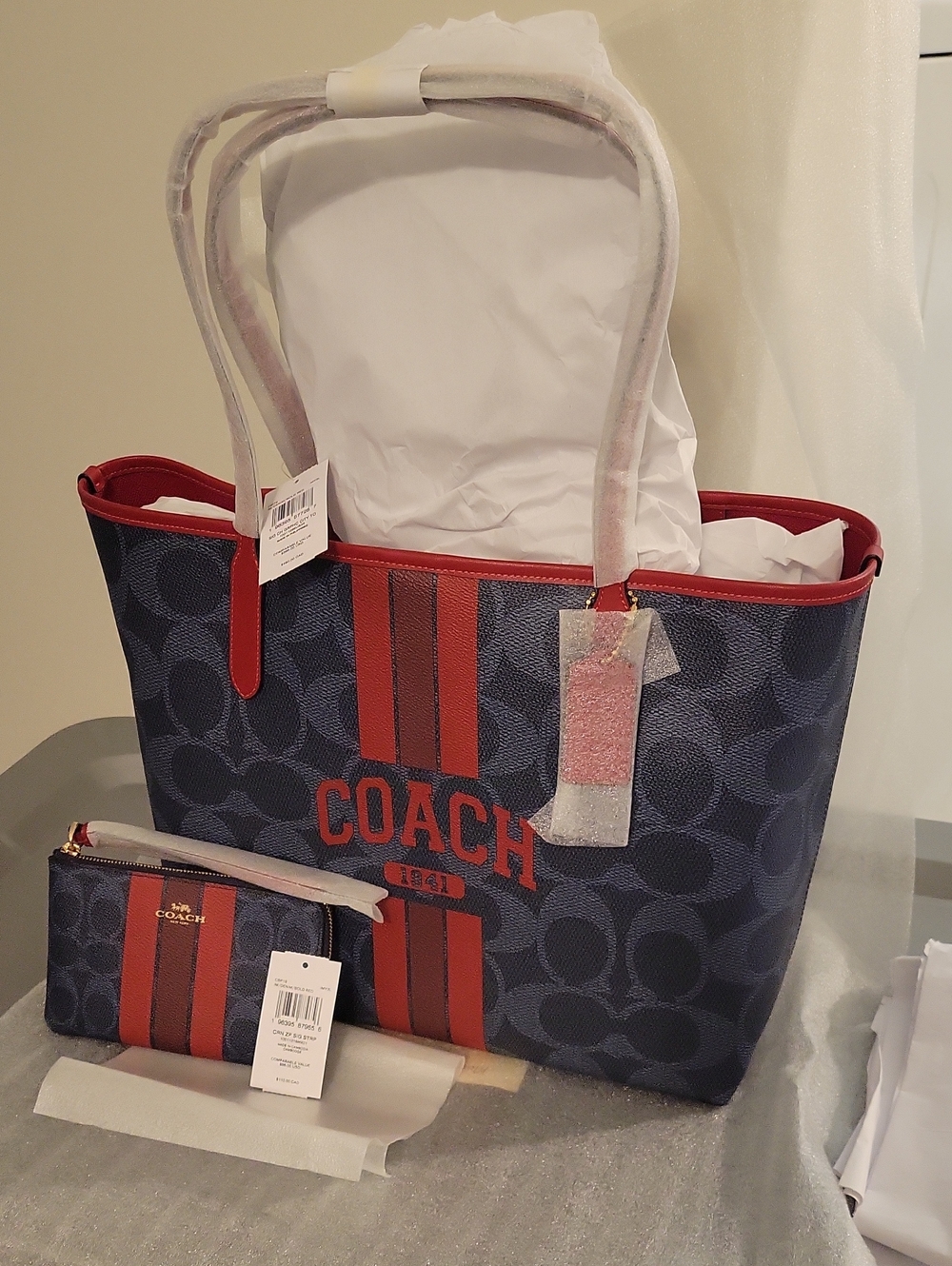 NWT Coach CBI79 City Tote & CBP19 Corner Zip Wristlet In Signature Canvas *SET*